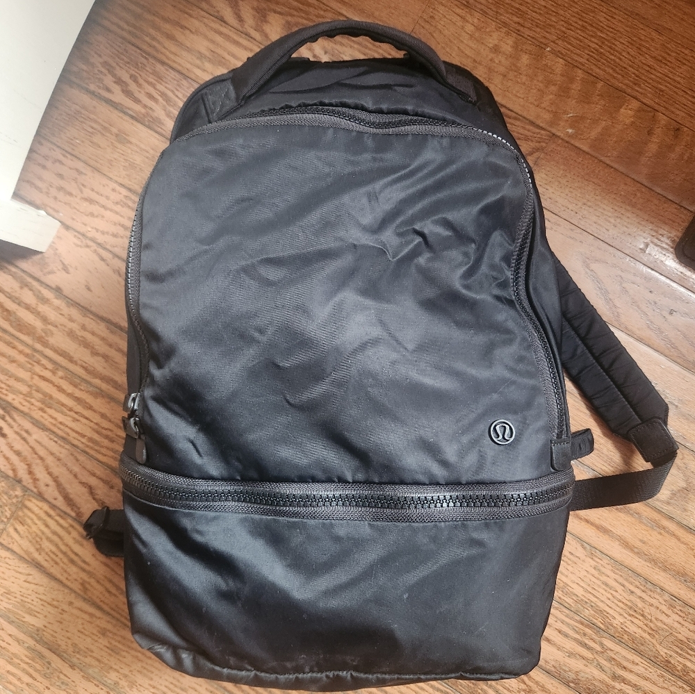 Lululemon Black Backpack 21 L